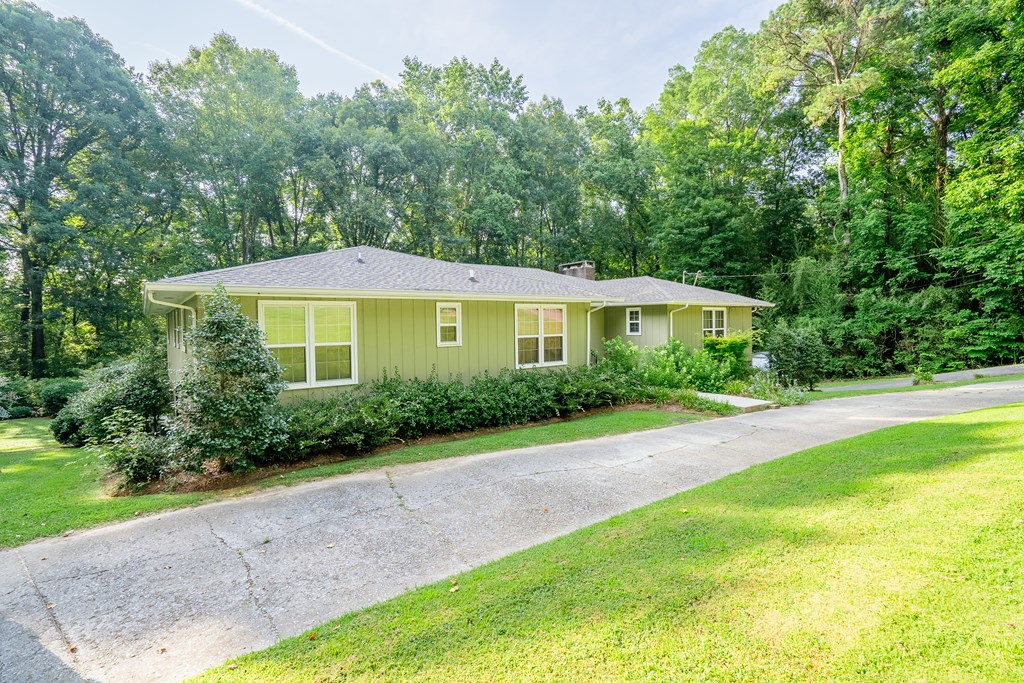 1909 Sourwood Drive