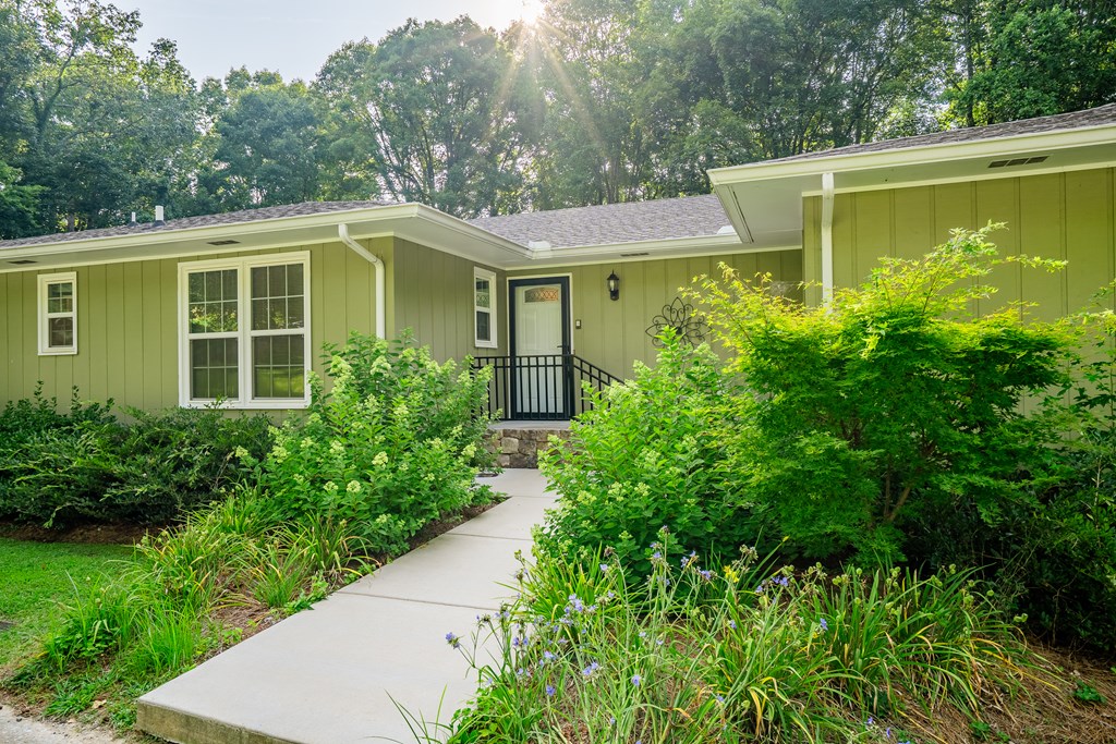 1909 Sourwood Drive