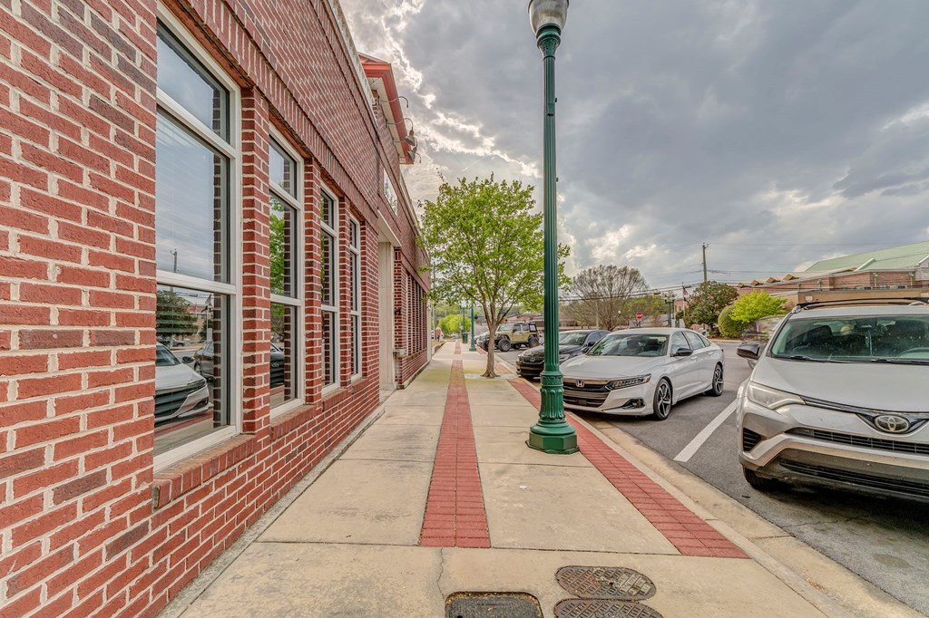 219 W Crawford Street