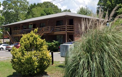 219 -A Lakeview Drive CHATSWORTH GA 30705