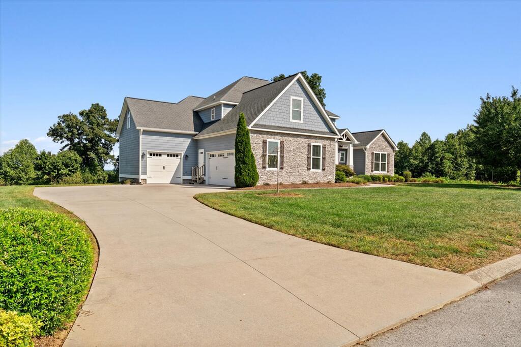 1020 Woodbury Trail