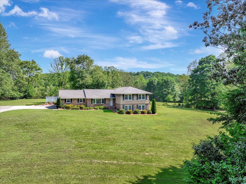 153 Buckingham Drive