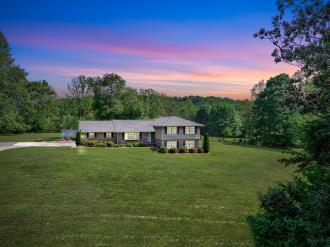 153 Buckingham Drive