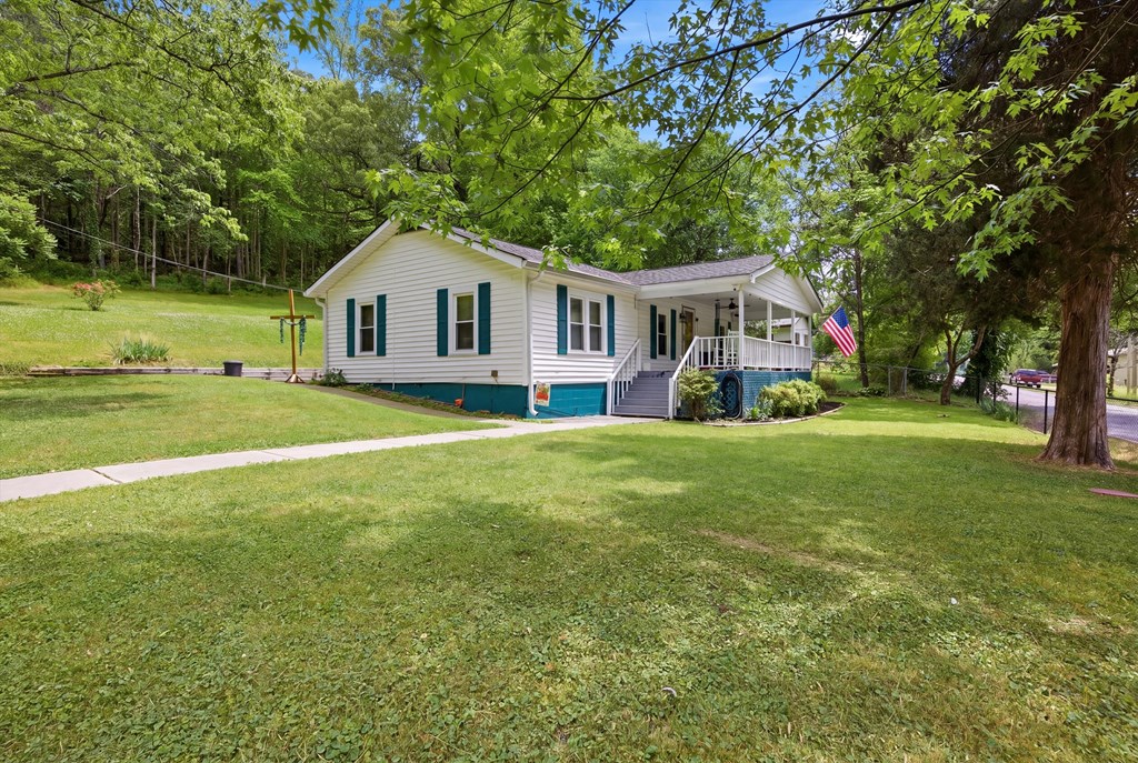 309 W Schmitt Road