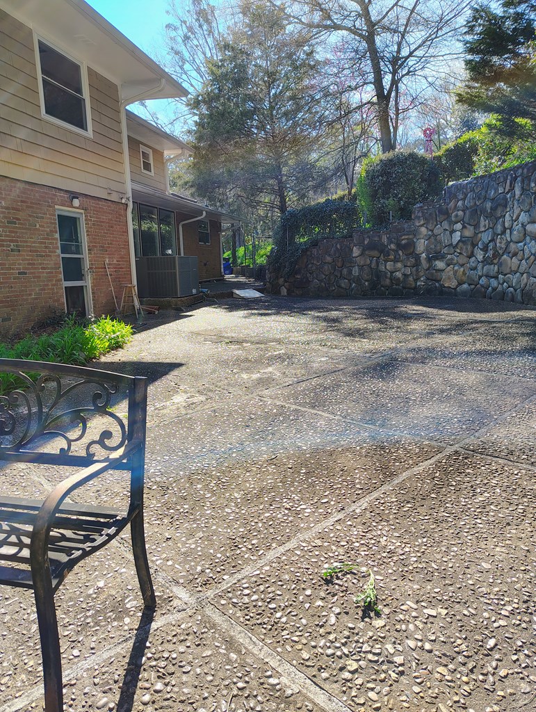 1410 Sherwood Drive