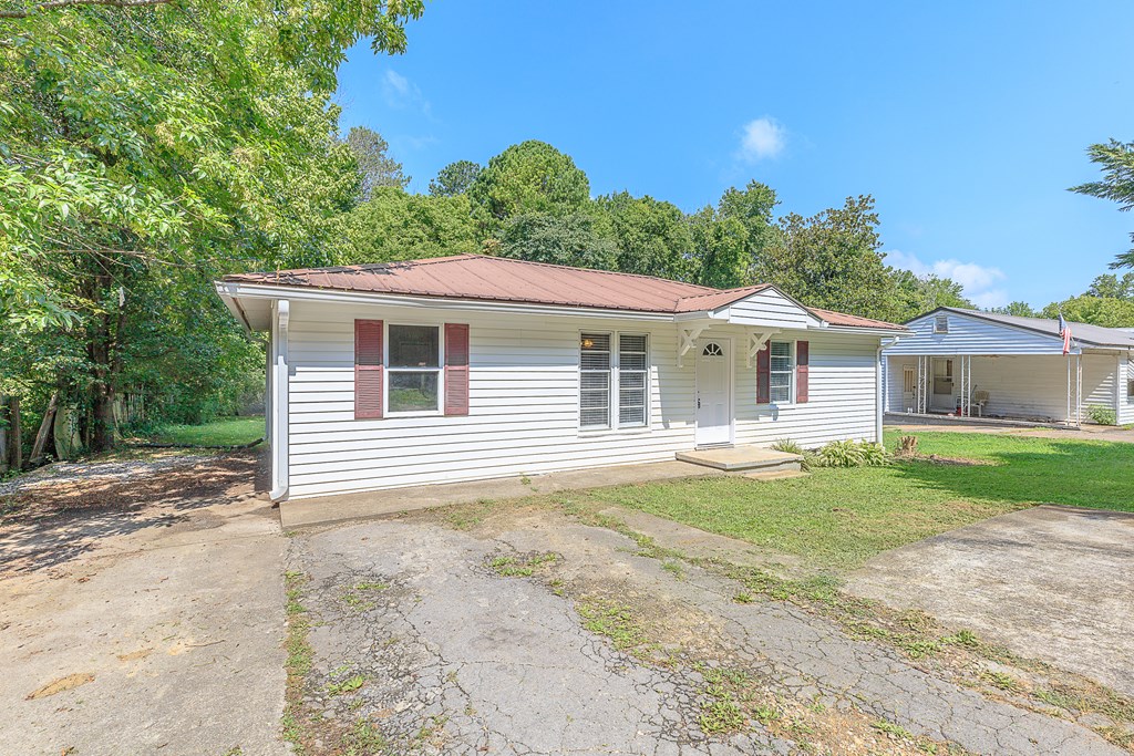 512 Rogers Lane