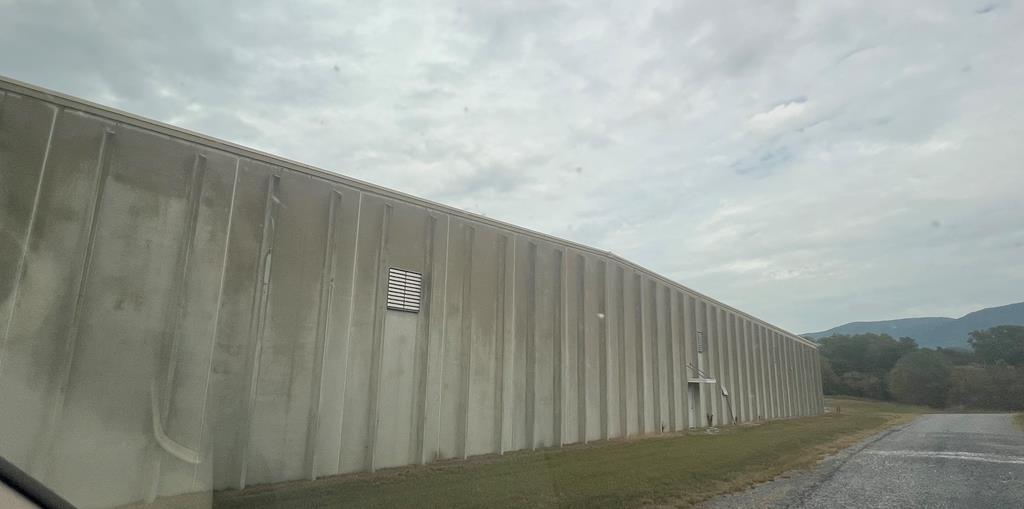 1122 S Hwy 411