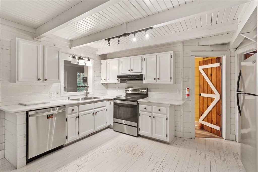 1824 Old Bucktown Road