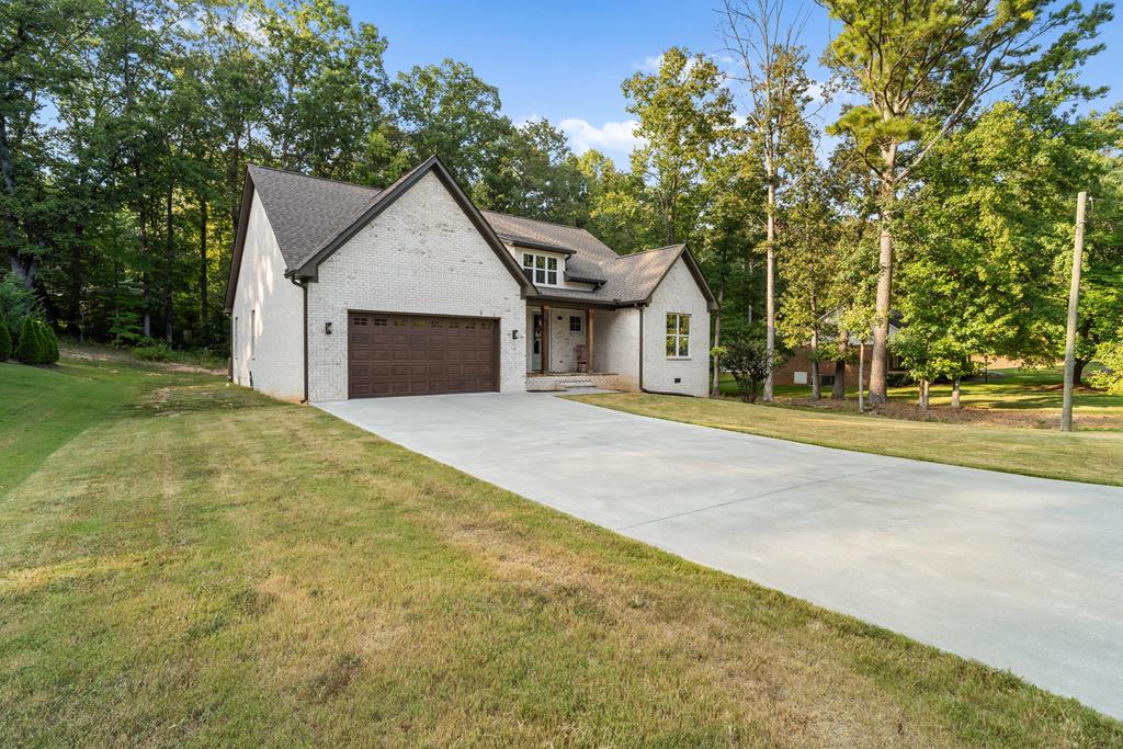 602 W Blue Springs Drive