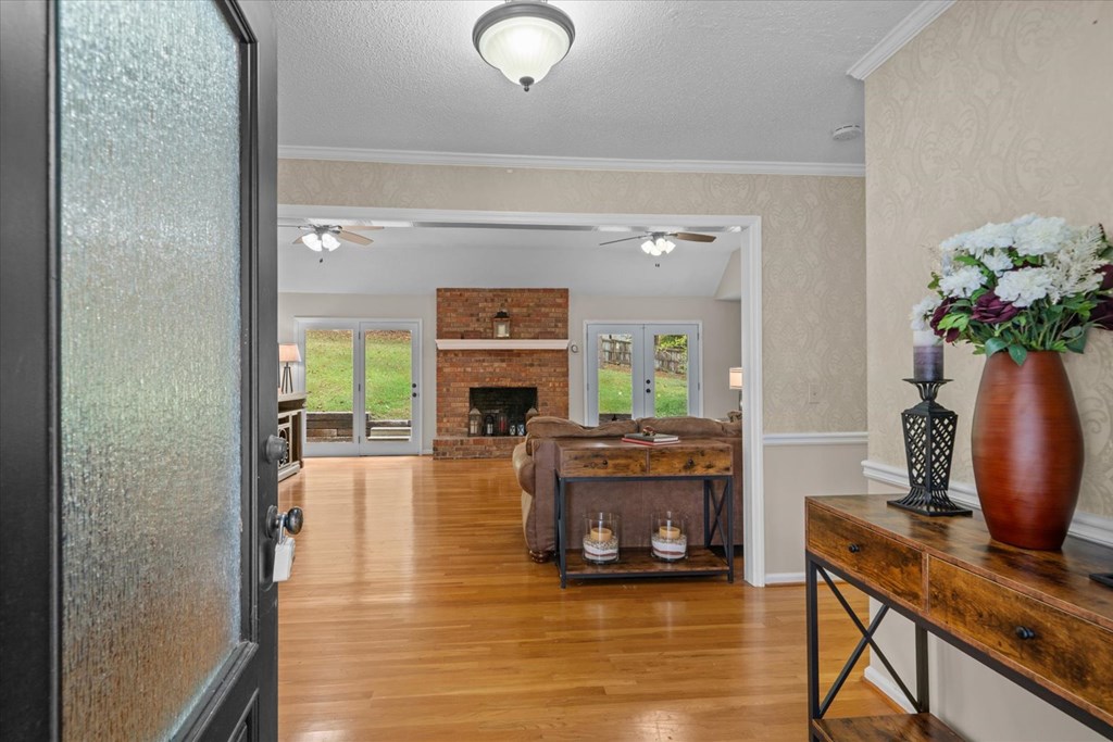 224 Shadowood Drive SE