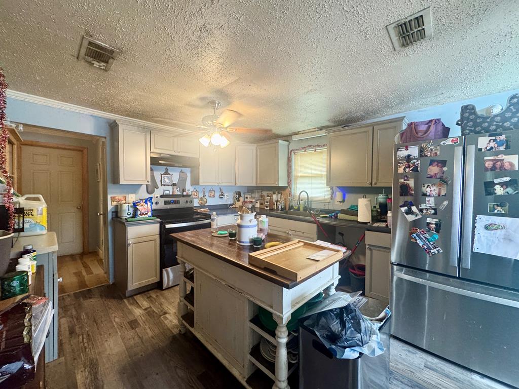 1037 Tunnel Hill Road