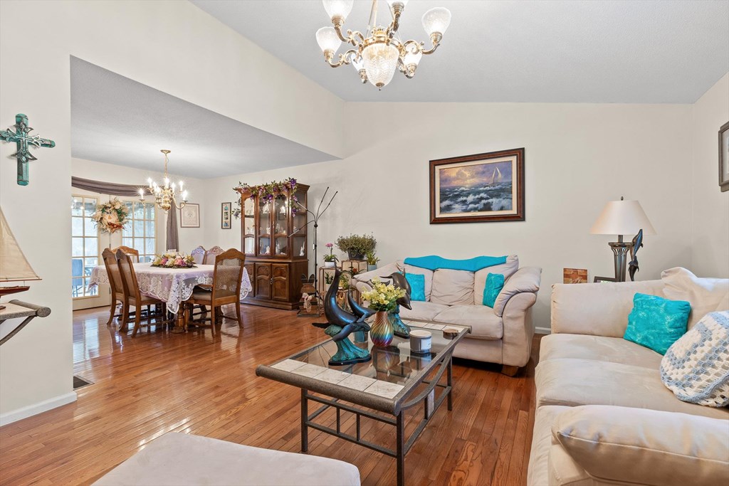 37 Robert E Lee Drive