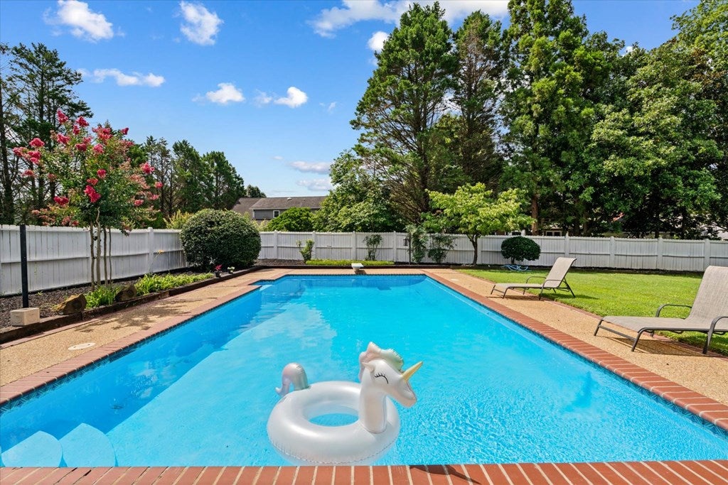 2001 Kingsridge Drive