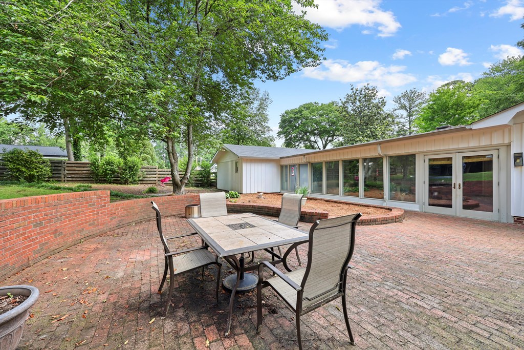 902 Linden Drive