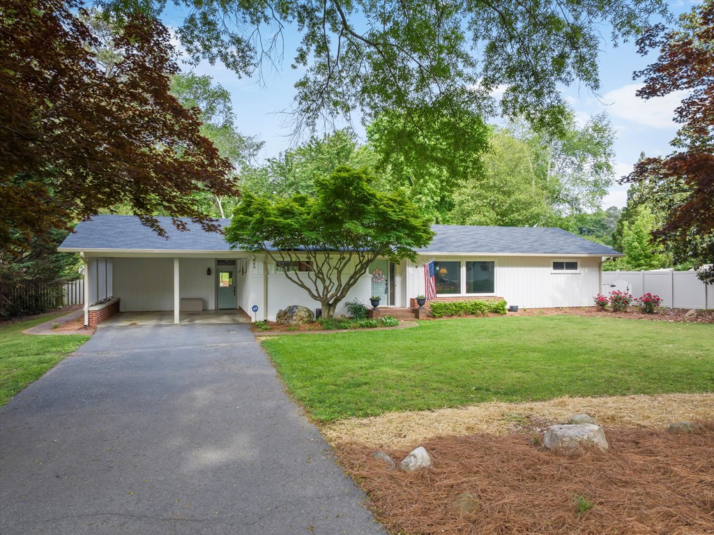 902 Linden Drive