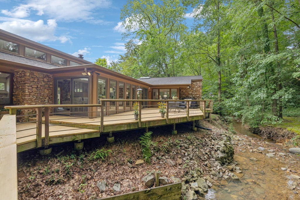 111 Broadview Terrace