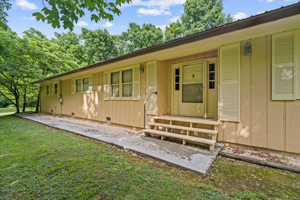 14068 N Hwy 225