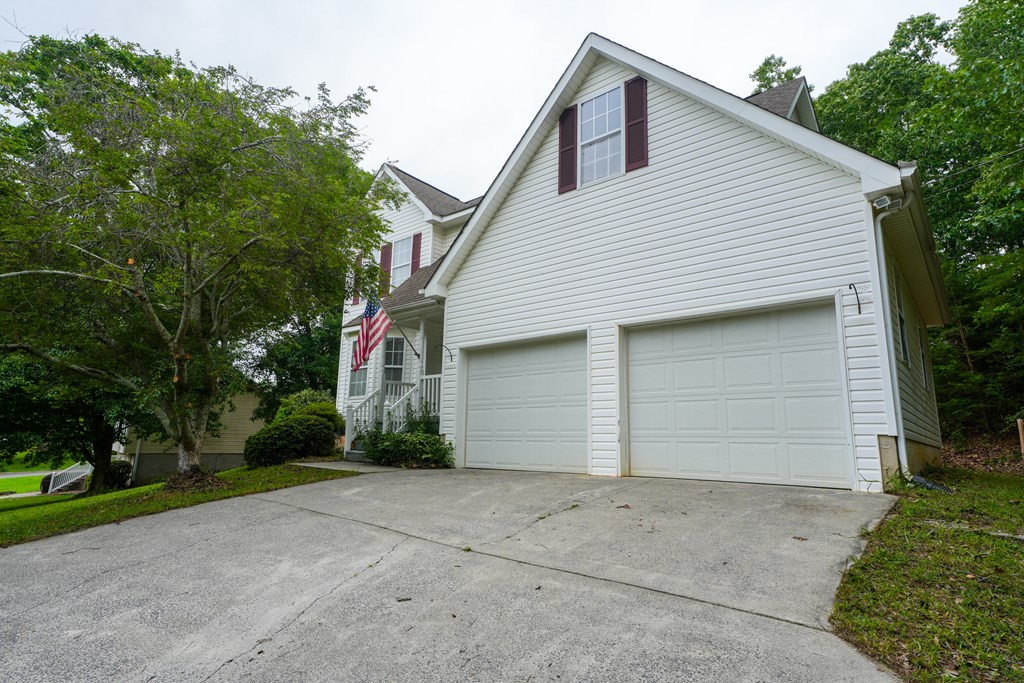 639 Mount View Dr