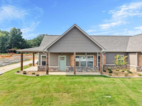 90 Maddox Lane CHATSWORTH GA 30705