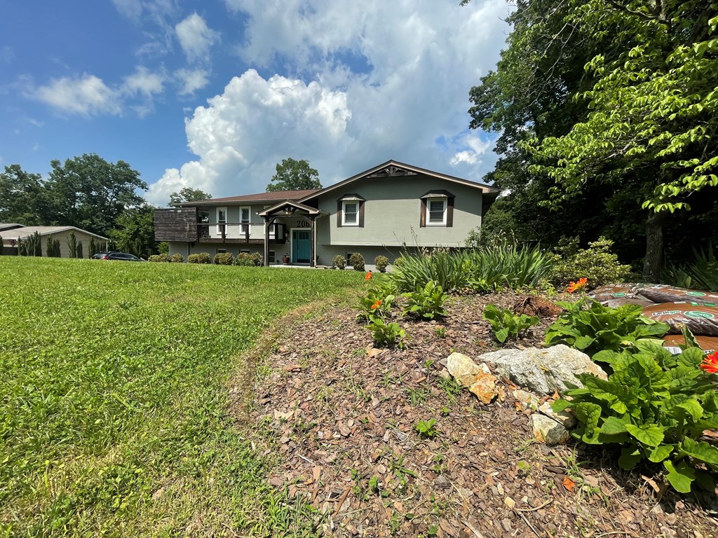 206 Blue Mountain Parkway