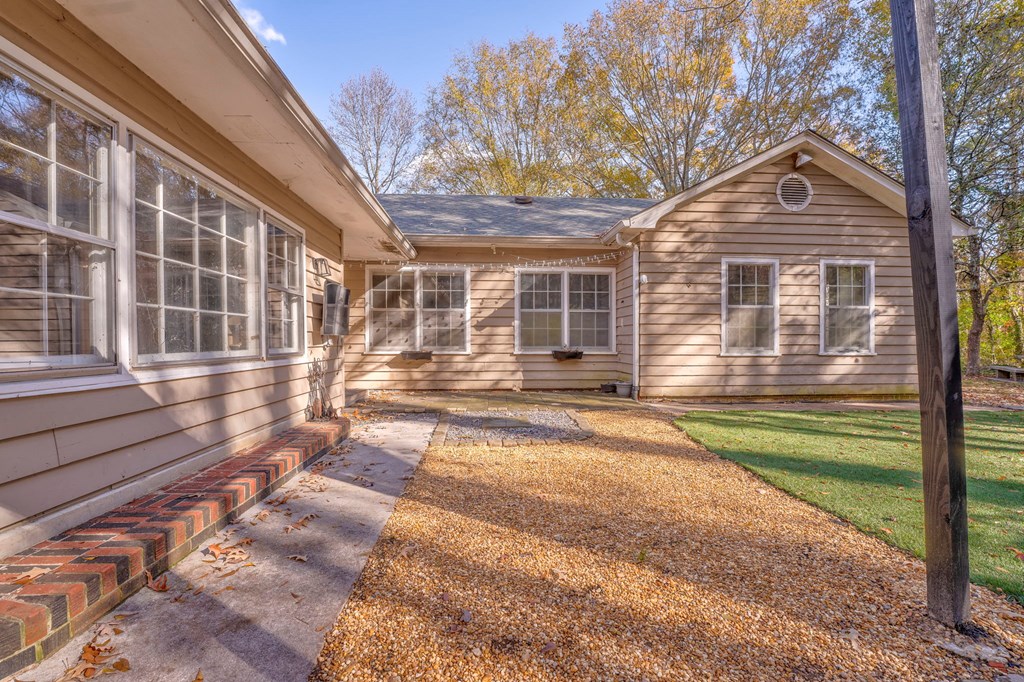 282 SE Cedar Ridge Road