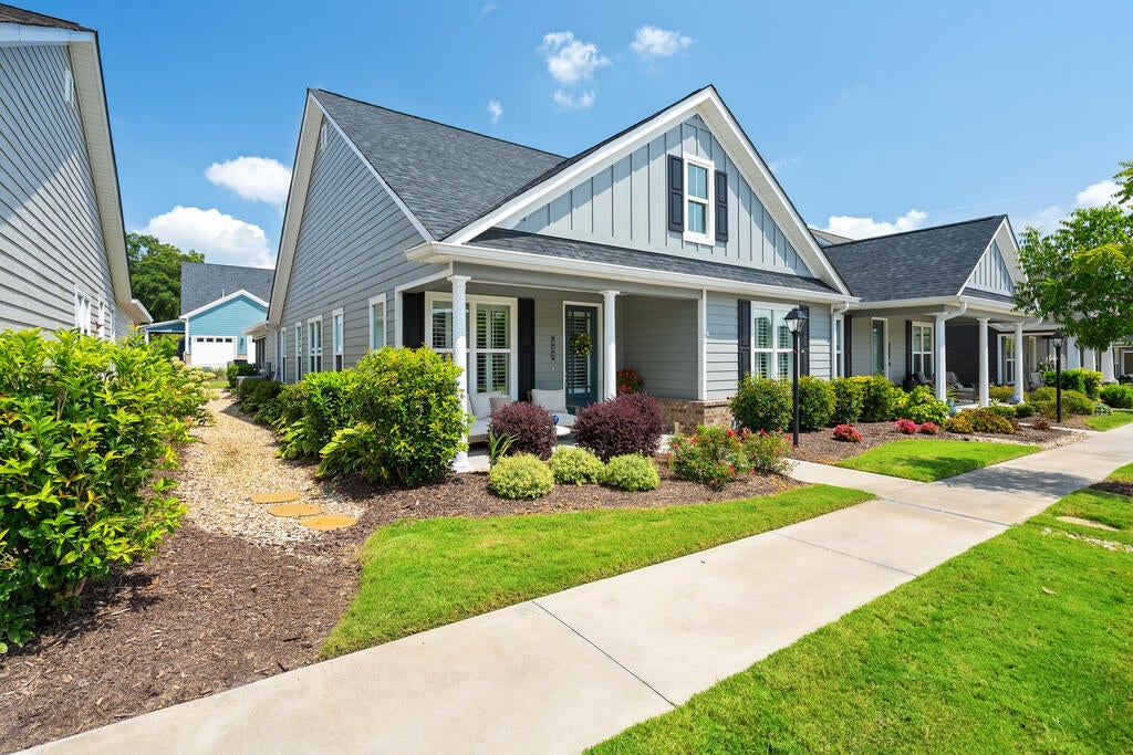 402 Pacer Lane
