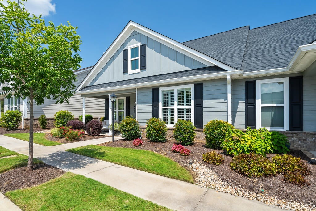 402 Pacer Lane