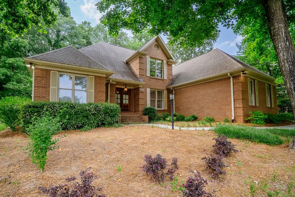1705 Wellington Drive