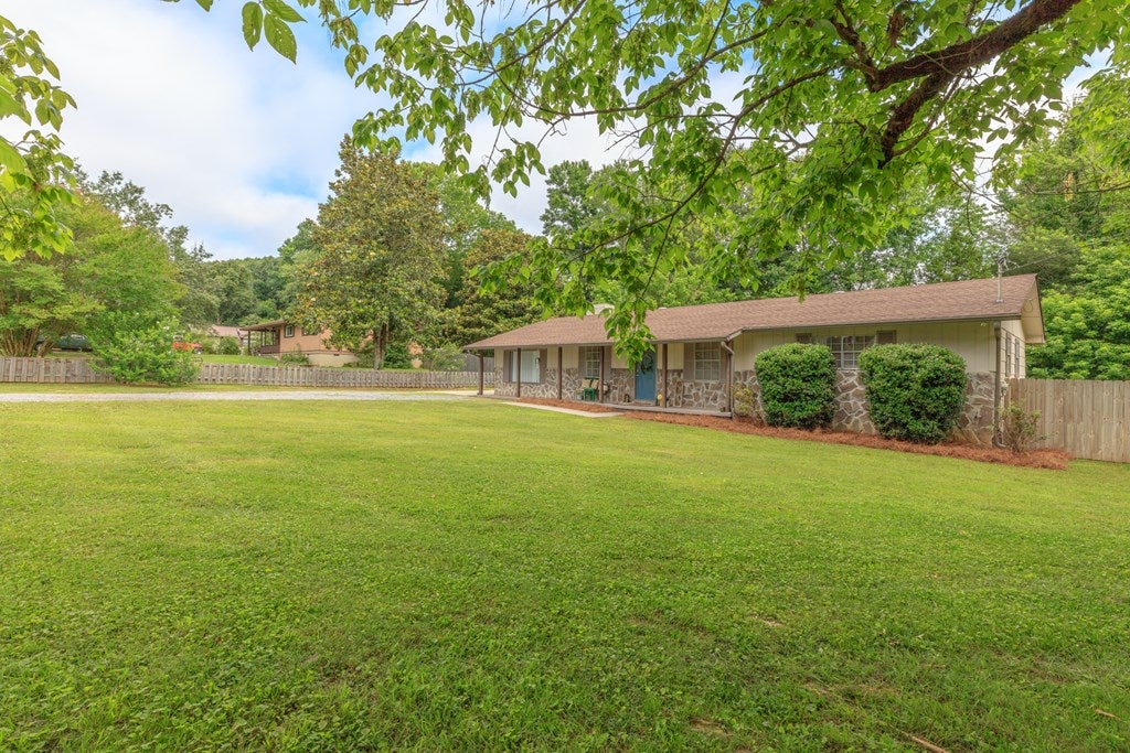 160 Pinebrook Drive