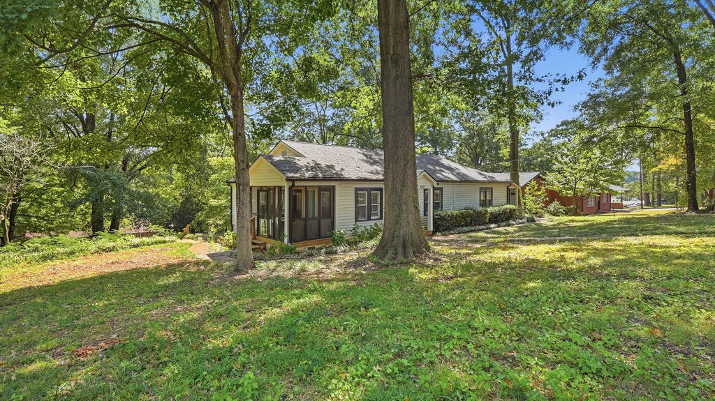 1009 Brown Street