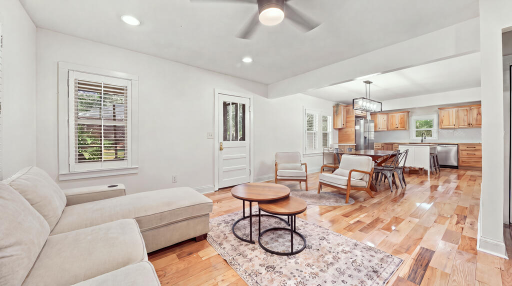 1009 Brown Street