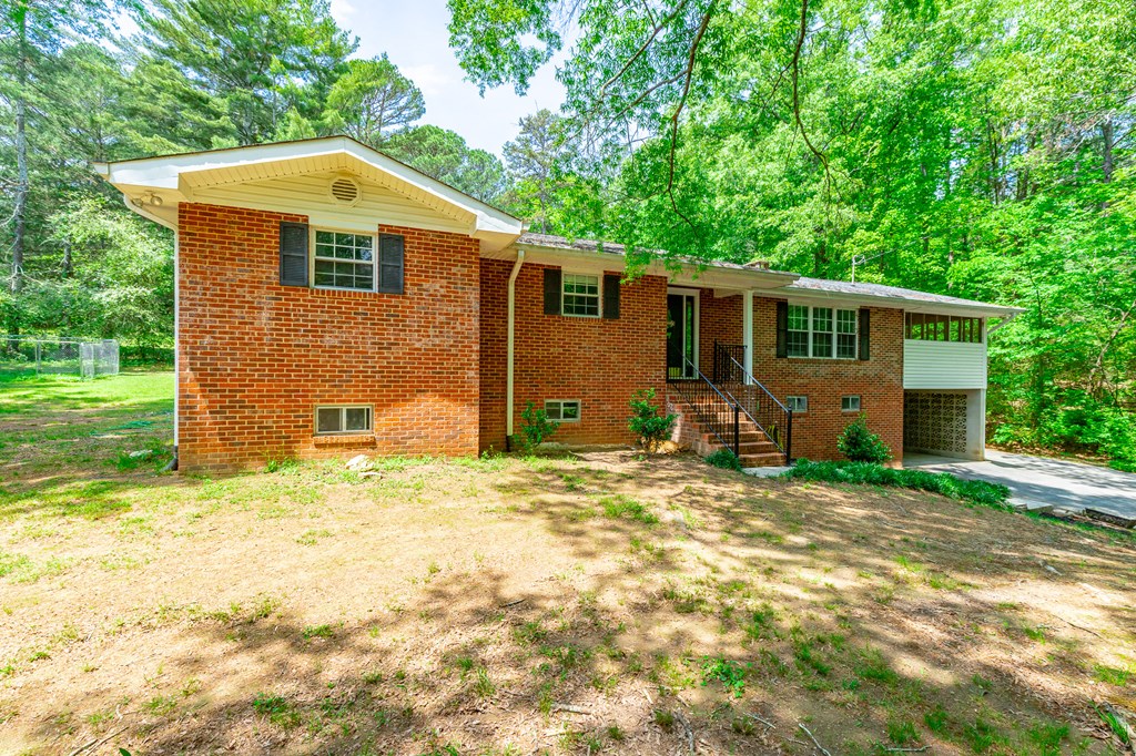1590 Peavine Road