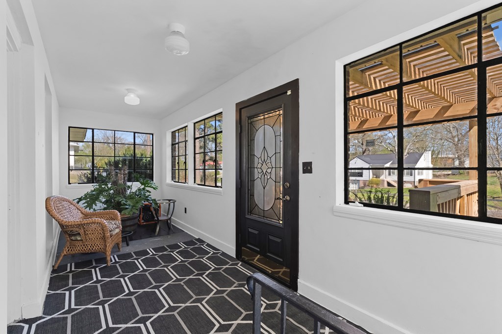 809 N Oakwood Street