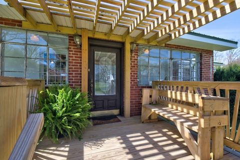 809 N Oakwood Street Rossville GA 30741