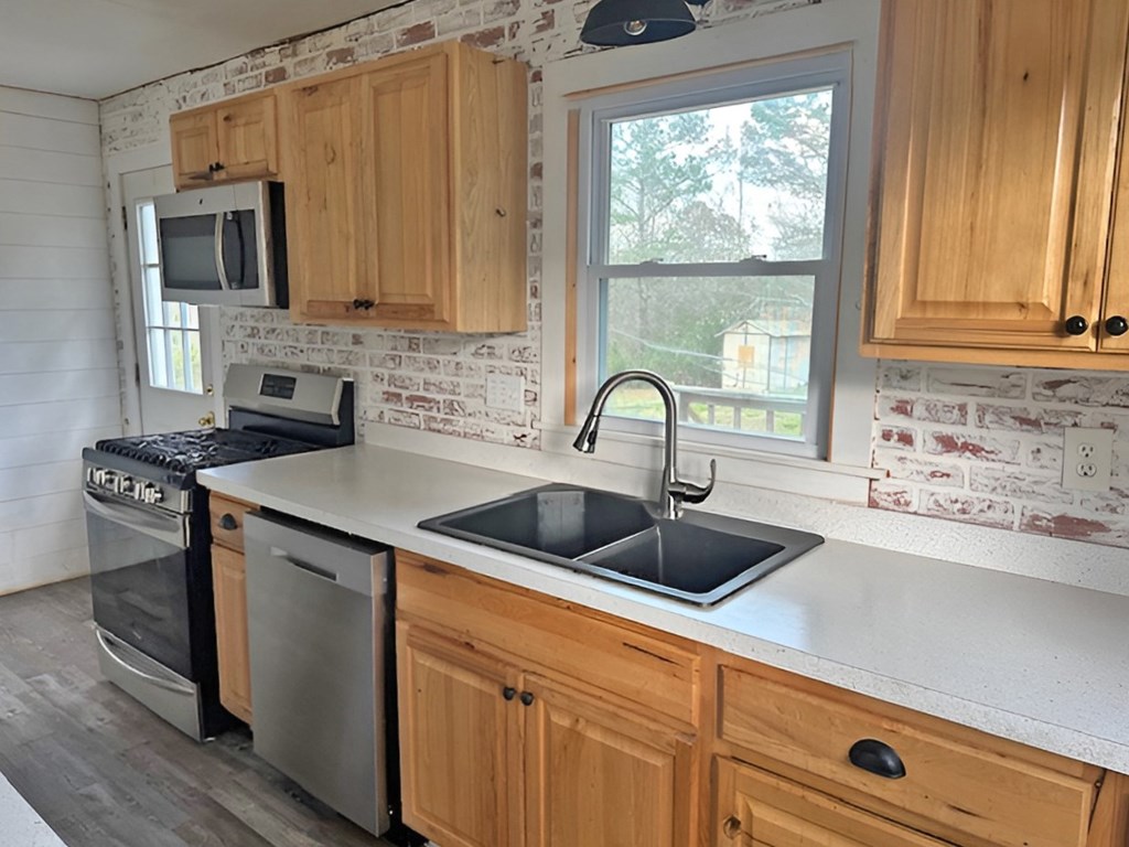 126 Wendy Hill Drive, SE