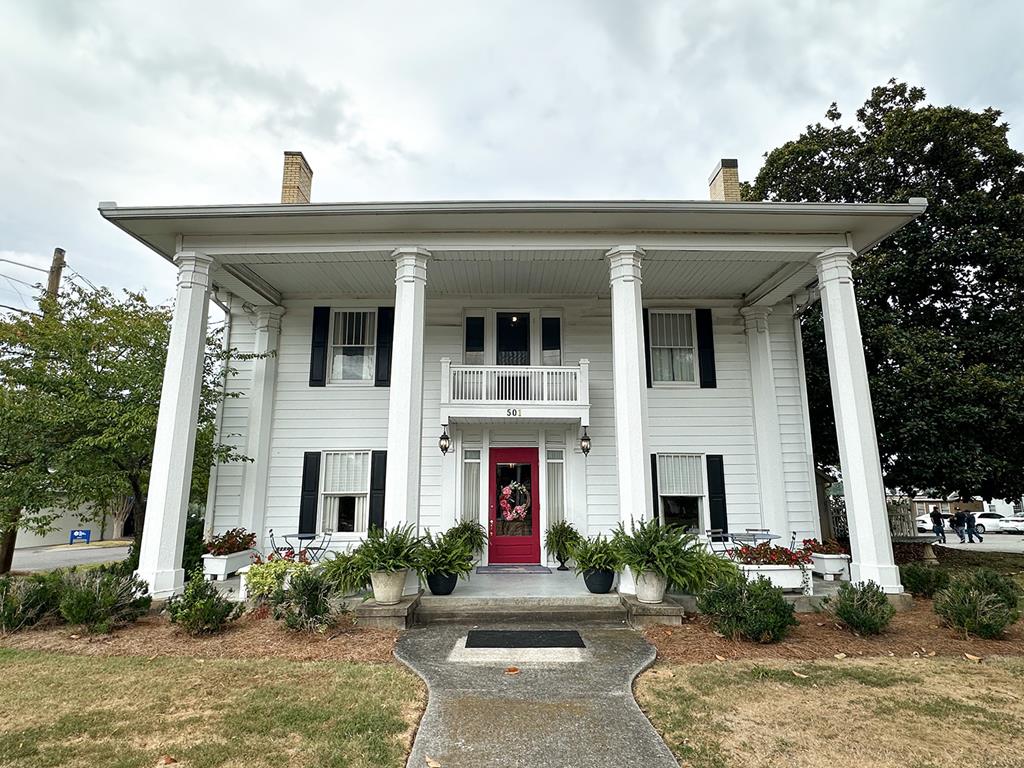 Photo 1 of 46 — 501 S Thornton Avenue, DALTON, GA 30720