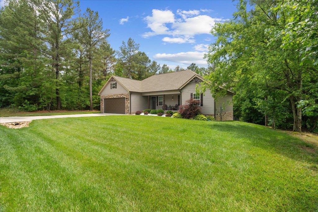 1072 Bell Loop