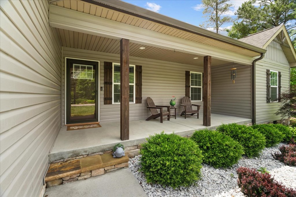 1072 Bell Loop