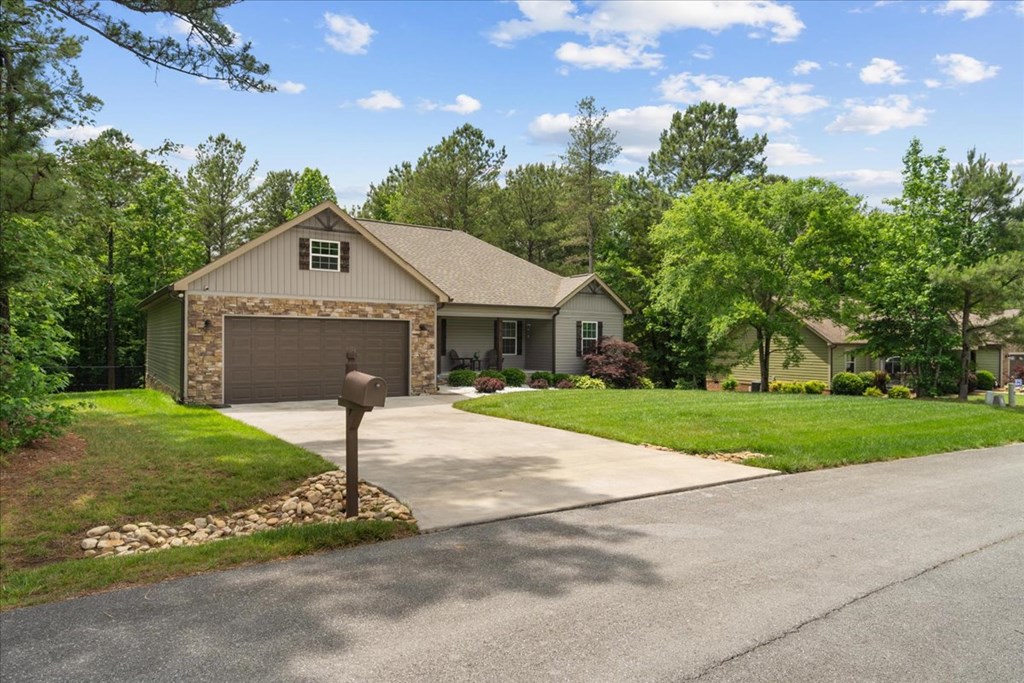 1072 Bell Loop