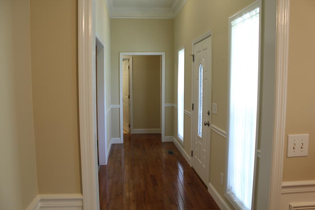 33 Brook Hollow
