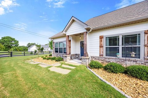 8 Maddox Lane CHATSWORTH GA 30705