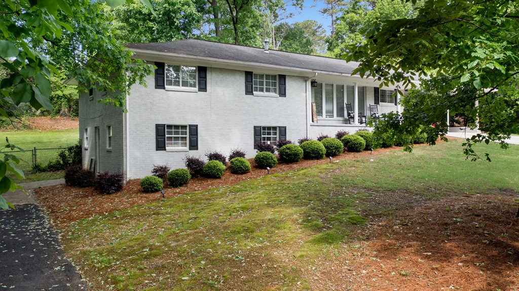 212 Sherwood Drive