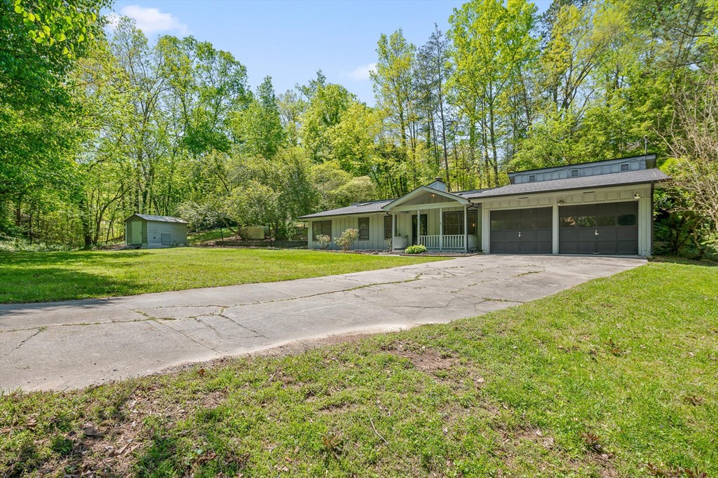 2927 Hickory Lane