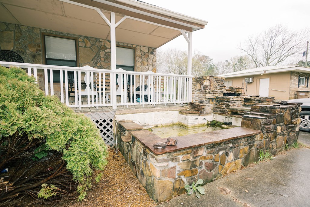 831 Tunnel Hill Road