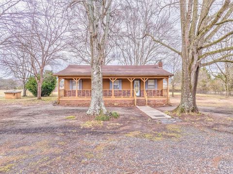 668 Keener Road CHATSWORTH GA 30705
