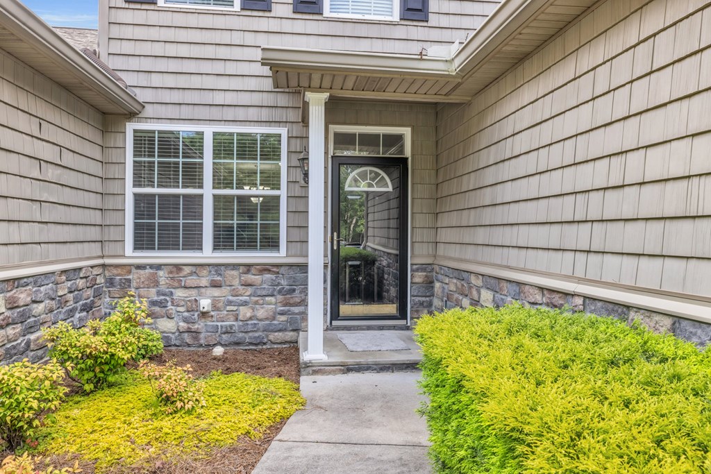 502 Hamilton Way