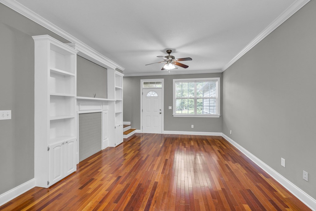502 Hamilton Way
