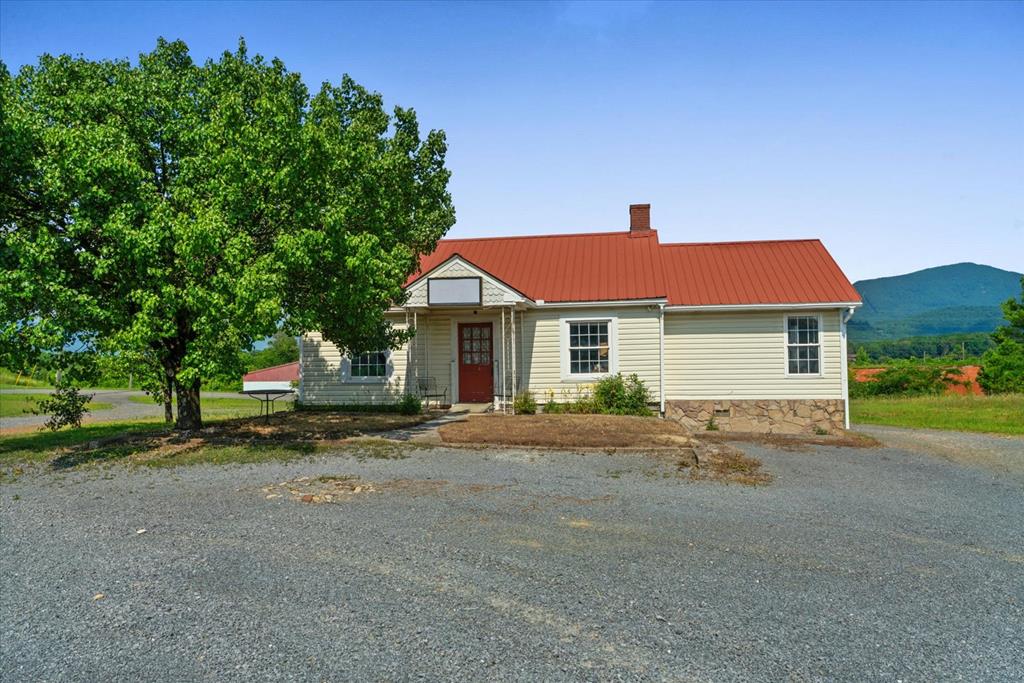 Photo 1 of 45 — 806 N 3rd Avenue, CHATSWORTH, GA 30705