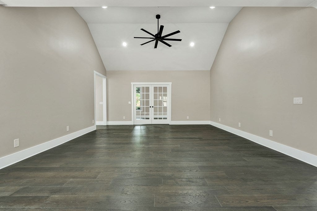 1696 Ridge View Dr