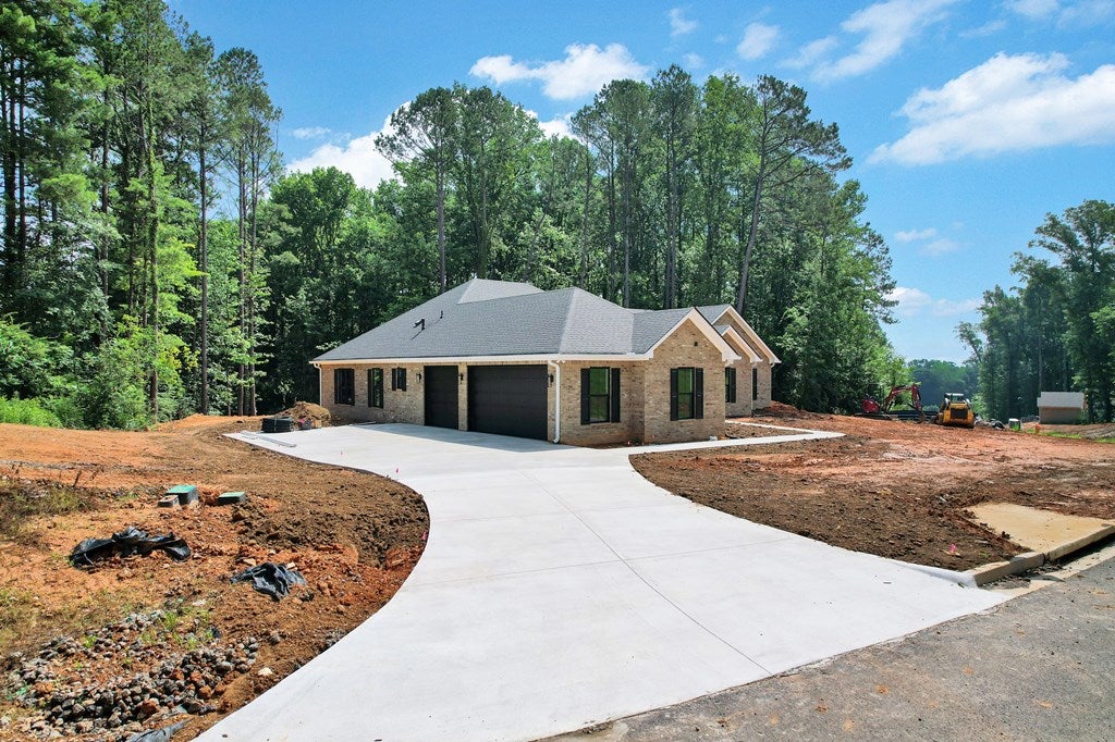 1696 Ridge View Dr